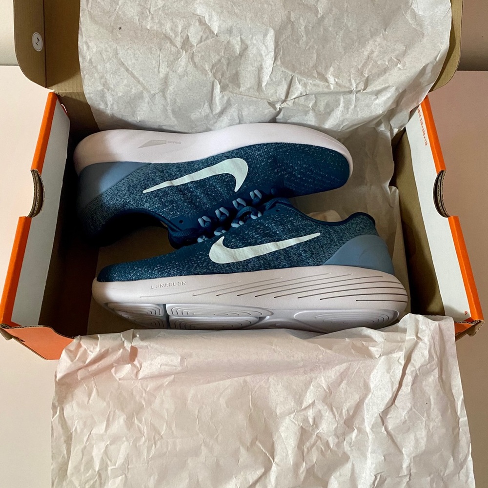 NIKE lunarglide 9 shoe